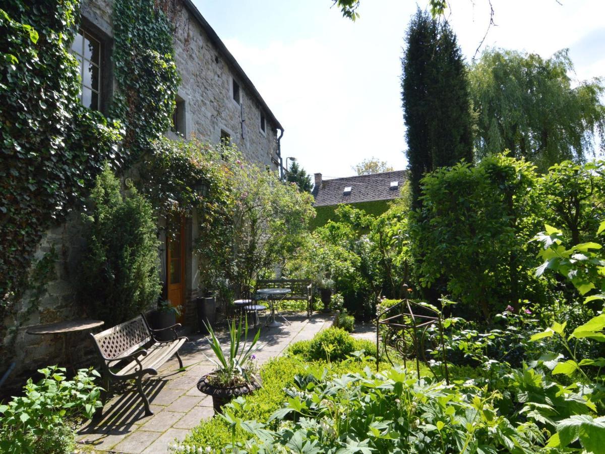Enchanting Cottage With Terrace Garden Hamoir Bagian luar foto