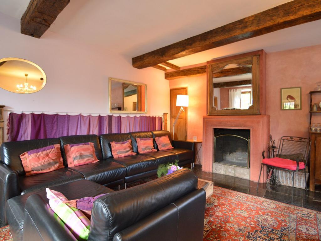 Enchanting Cottage With Terrace Garden Hamoir Bagian luar foto